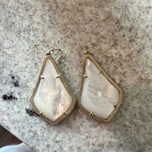 Kendra Scott pearl earrings